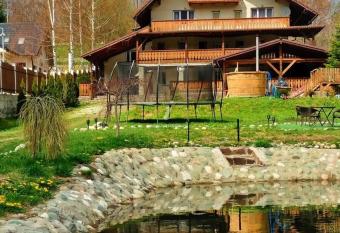 Pensiunea ochi de lac has Balcony rooms