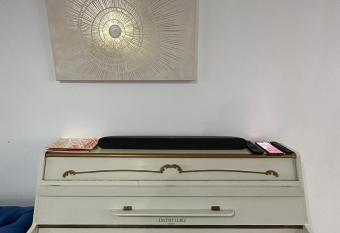 Charmante maison has Balcony rooms