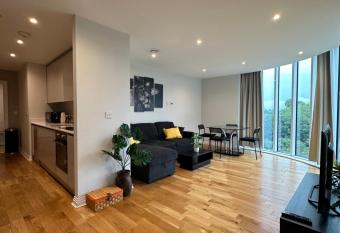 Uxbridge Apartment has Balcony rooms