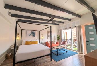 STAY AT THE HERMOSA PIER LUXE Studio has Balcony rooms