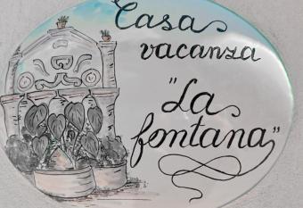 Casa Vacanza La Fontana has Balcony rooms
