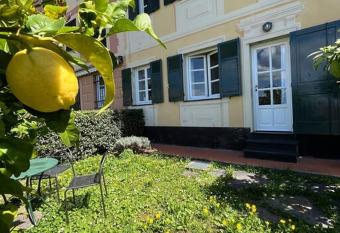 La Riva allows 18 year olds to book a room