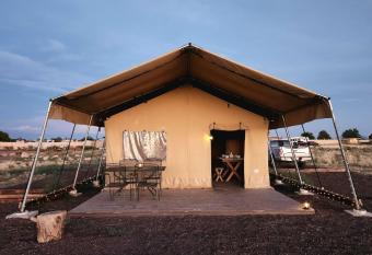 Double Eagle has Balcony rooms