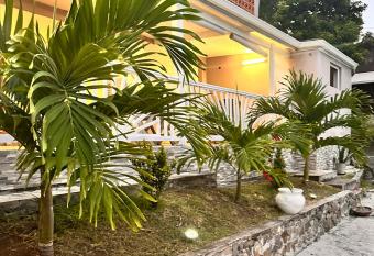 Perle d   H  te has Balcony rooms