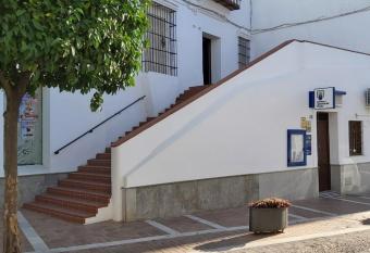 Casa Abuela Mar  a allows 18 year olds to book a room