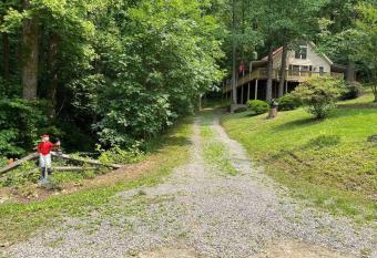 Dogwood Mountain House has Balcony rooms