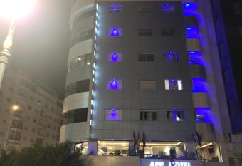 Tanger app chambers allows 18 year olds to book a room