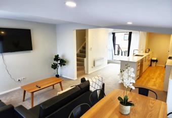 U Suites on Rongotai Rd has Balcony rooms