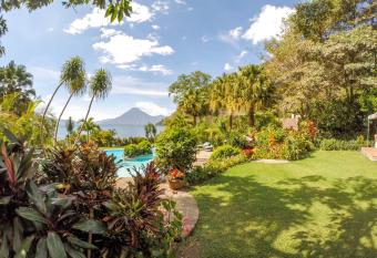 Hotel San Buenaventura de Atitl  n has Balcony rooms