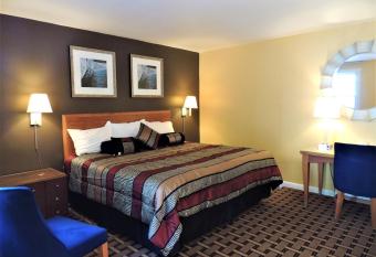 Windsor Motel has Smoking rooms