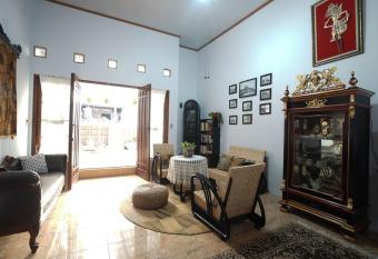 BenSare Homestay has Balcony rooms