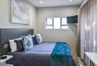 21 on Cathcart has Balcony rooms