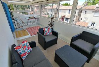 Maison 3 chambres+Centre ville+Terrase has Balcony rooms