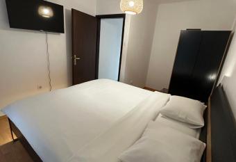 Apartmani Orsag has Balcony rooms