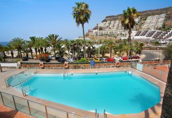 Oceanview has Balcony rooms