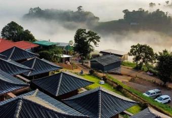              p                                               has Balcony rooms