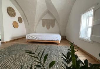 Casa Noal allows 18 year olds to book a room