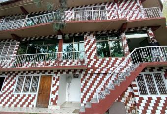 Abshar Hotel has Balcony rooms