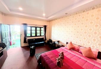 Samui platinum hotel allows 18 year olds to book a room