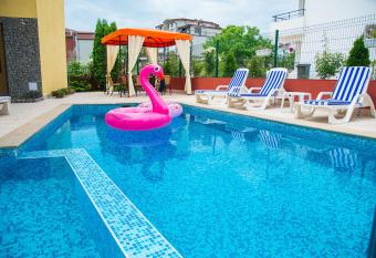 Apart Lev has Balcony rooms