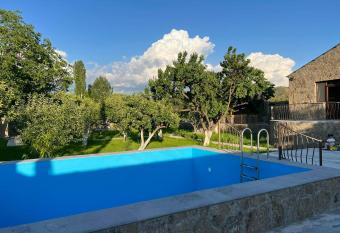 Luysi Garden has Balcony rooms