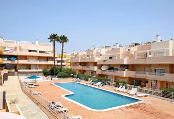 Royal Cabanas Golf 86 has Balcony rooms