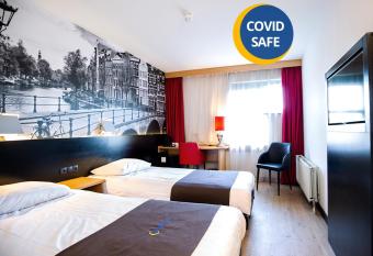 Bastion Hotel Schiphol Hoofddorp allows 18 year olds to book a room