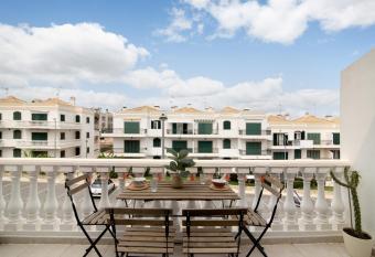 Urbaniza    o Lagar 133 has Balcony rooms