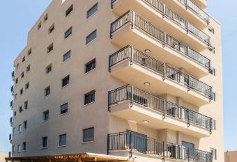 Carmel Point allows 18 year olds to book a room