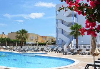 Hotel Apartamentos Vibra San Marino has Balcony rooms