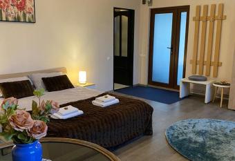 Casa Diana has Balcony rooms