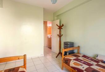 Appartement confortable residence koutoubia quartier nassim casablanca has rooms with a private hot tub