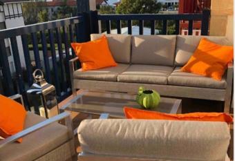 Bel appartement proche plage avec piscine/parking has Balcony rooms