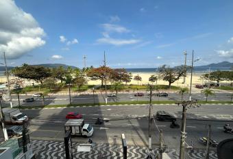 Vista ao mar no Gonzaga allows 18 year olds to book a room