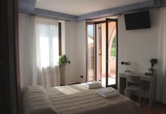 Ai Cantarelli has Balcony rooms