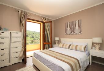 PRINCE of the LITTLE MERMAID Apartament has Balcony rooms