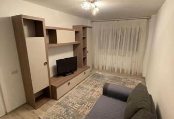 Apartament in regim hotelier allows 18 year olds to book a room