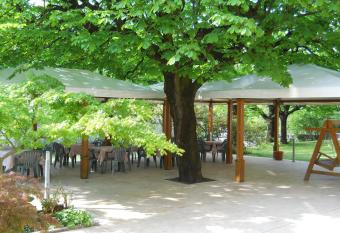 Albergo Ristorante Aquila has Balcony rooms