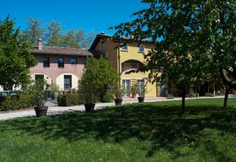 Quattrocolli B&B allows 18 year olds to book a room