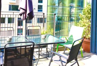 Aparthotelmontreal has Balcony rooms