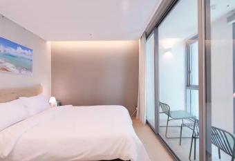 Elbon The Stay has Balcony rooms