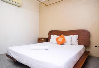 My Cafe Hotel near Monumen Jogja Kembali Redpartner allows 18 year olds to book a room