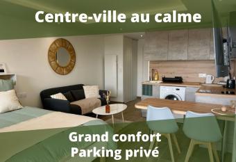 Centre-ville - Plage    pied - Calme - Parking has Balcony rooms