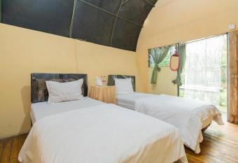 Chikar Glamping At Wisata Coban Talun Mitra RedDoorz allows 18 year olds to book a room