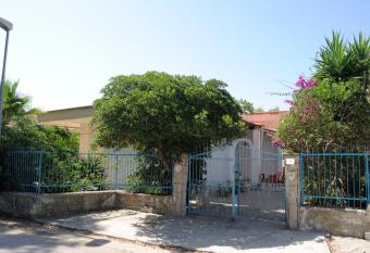 Bougainvillea has Balcony rooms