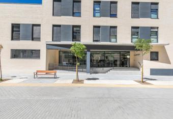 Micampus Getafe allows 18 year olds to book a room