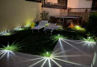 Indomabile Home Como has Balcony rooms