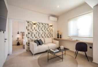 Elepoque Living allows 18 year olds to book a room