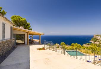 Can Piza has Balcony rooms