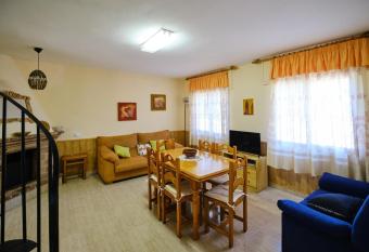 CASA RUSTICA has Balcony rooms